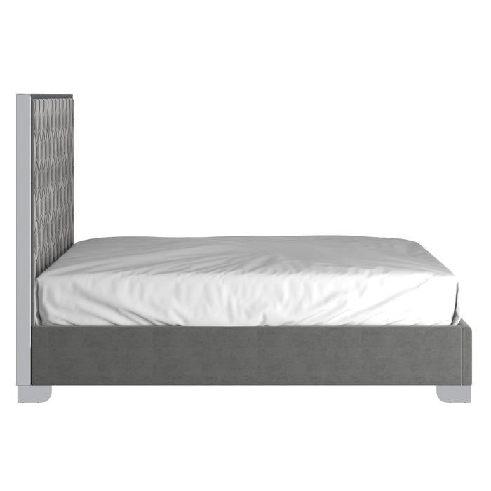 Worldwide Home Furnishings Lucille-60'' Bed-Grey/Silver 60" Queen Bed 101-596Q-GY_CH