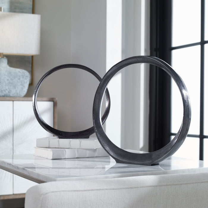 Uttermost Orbits Black Ring Sculptures, S/2 17913