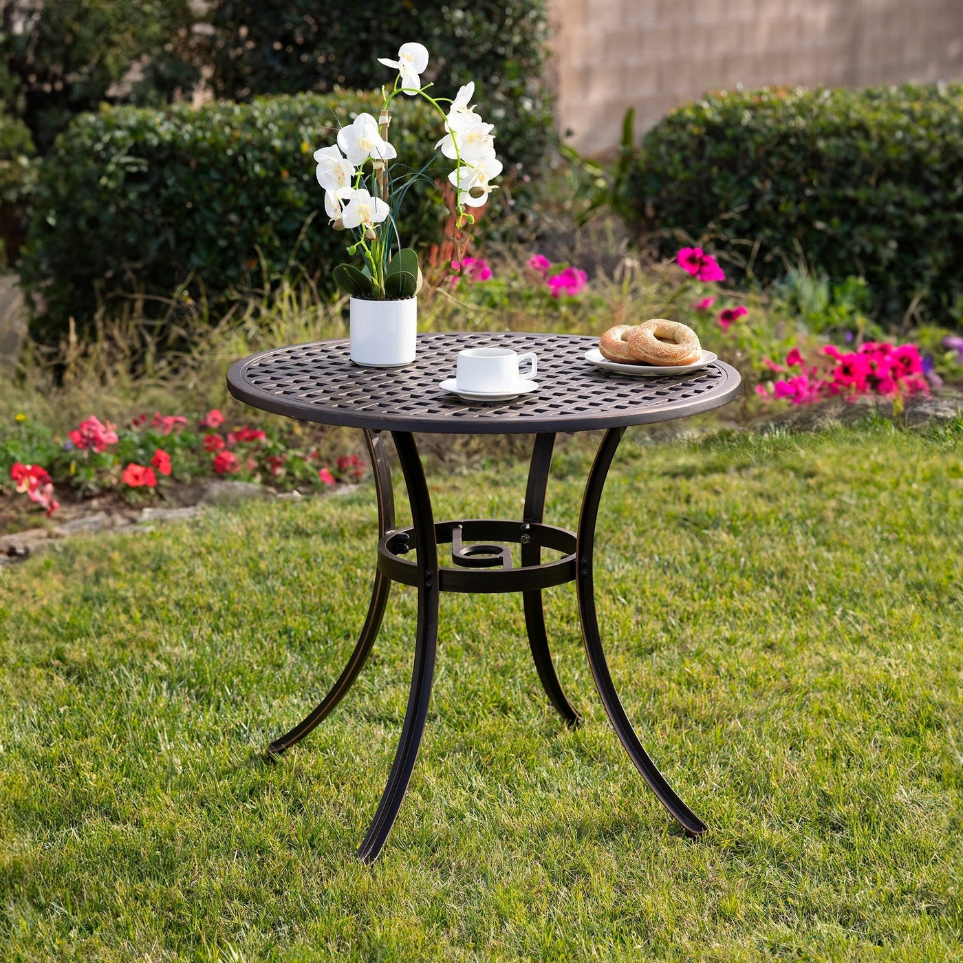 Kinger Home Lily 33″ Round Outdoor Dining Table