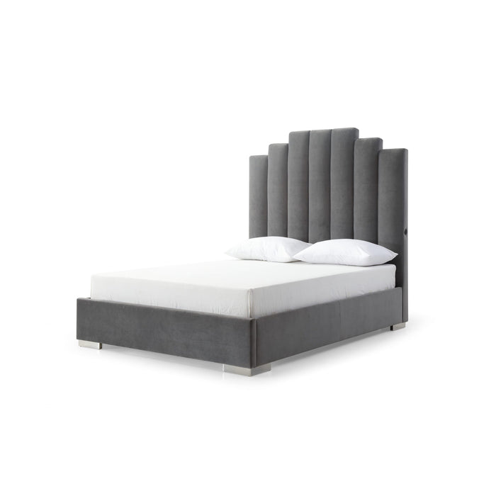 Whiteline Modern Living Jordan Queen Bed