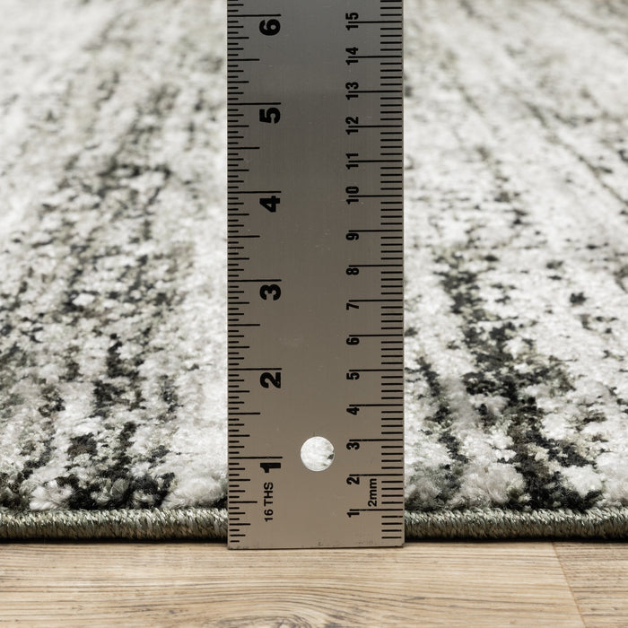 Oriental Weavers Atlas 8037G Ash/ Charcoal 7'10"" Round Indoor Area Rug A8037G240RDST