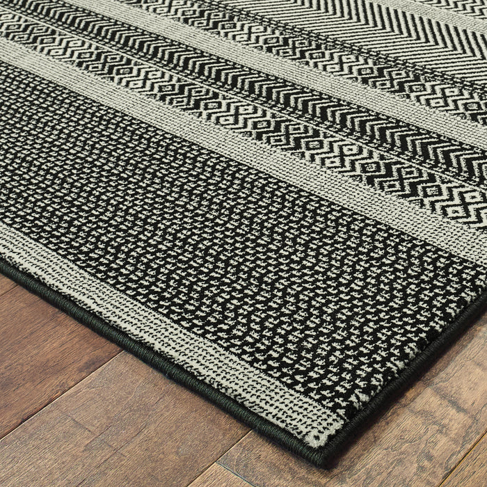 Oriental Weavers Luna 1802K Black/ Ivory 9'10"" x 12'10"" Indoor Area Rug L1802K300390ST