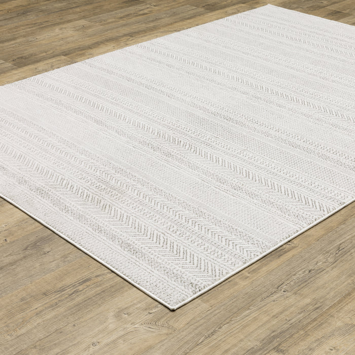 Oriental Weavers Montecito 4929E White/ Grey 7'10"" x 10'10"" Indoor Area Rug M4929E240340ST