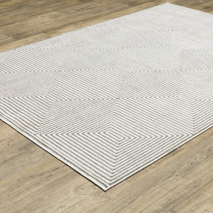 Oriental Weavers Montecito 8111W Grey/ White 6'7"" x 9'6"" Indoor Area Rug M8111W200296ST