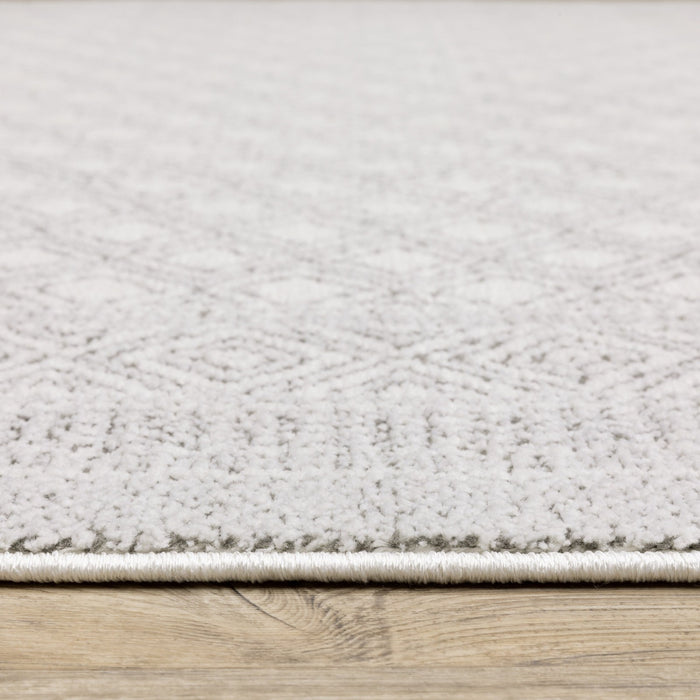 Oriental Weavers Montecito 094W8 White/ Grey 7'10"" x 10'10"" Indoor Area Rug M094W8240340ST